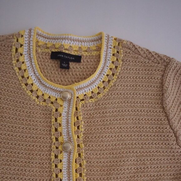 Ann Taylor Beige Crochet Trim  100% Cotton Button Cropped Cardigan Jacket L - Picture 7 of 9